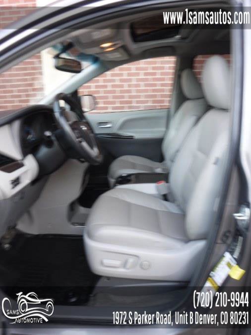 Used 2017 Toyota Sienna XLE Premium image 8