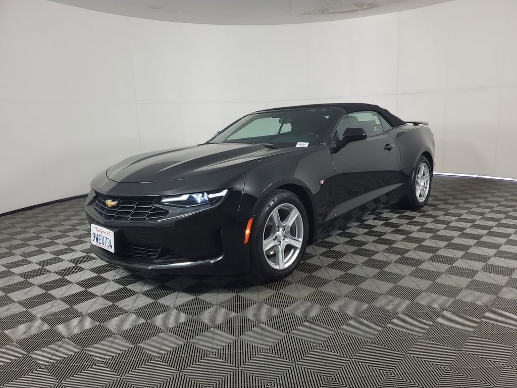 Used 2023 Chevrolet Camaro LT RWD image 8