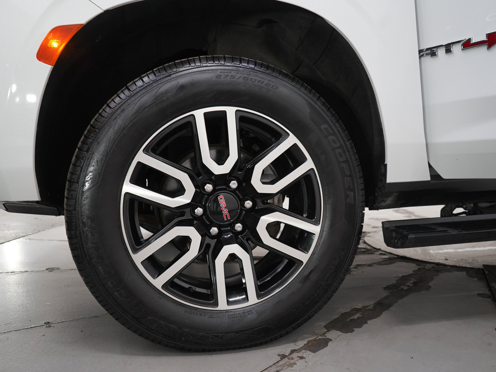 Used 2021 GMC Yukon AT4 w/ AT4 Premium Plus Package AWD/4WD image 34
