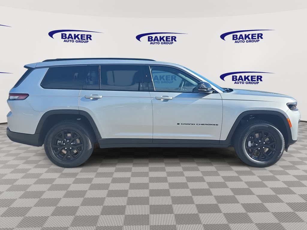 New 2026 Jeep Grand Cherokee L 4WD image 2