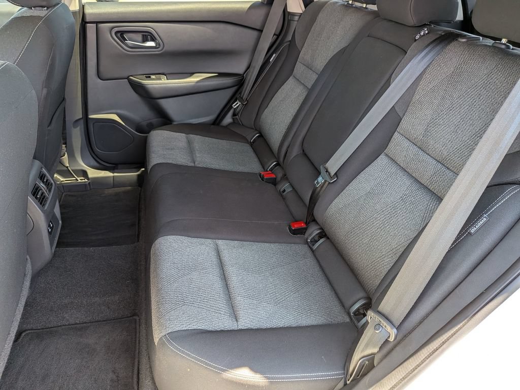 Used 2024 Nissan Rogue SV AWD/4WD image 24