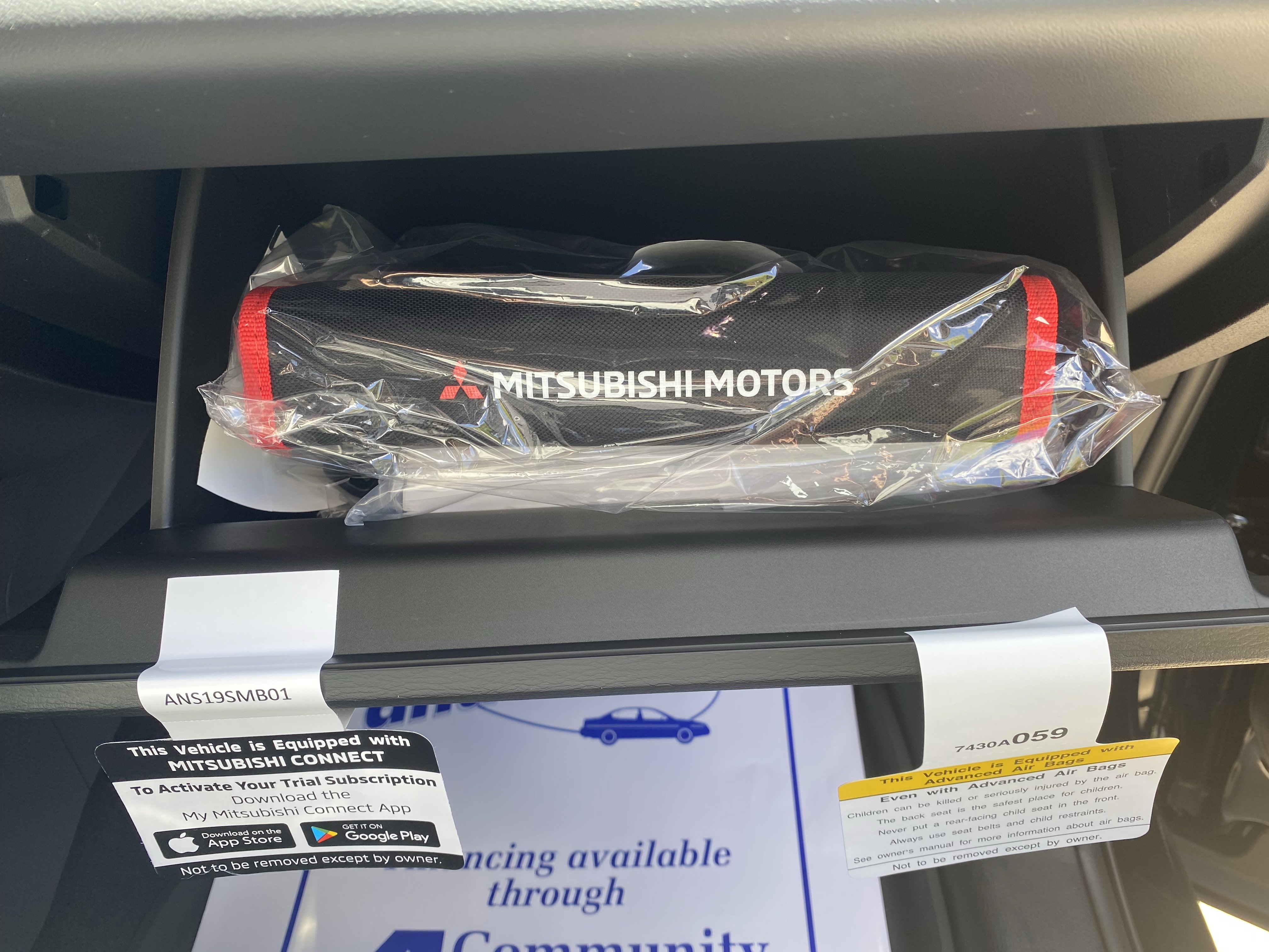 New 2025 Mitsubishi Outlander SE image 22