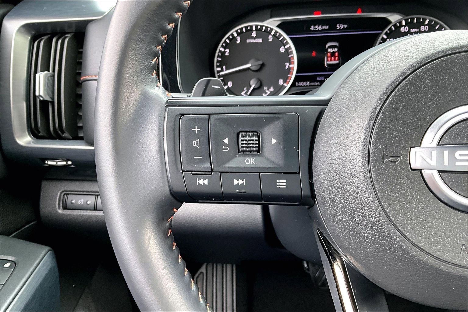 Used 2024 Nissan Pathfinder Rock Creek AWD/4WD image 11