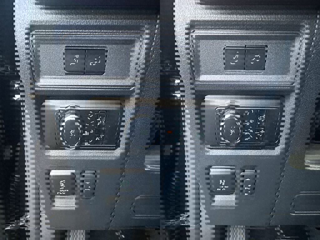 Used 2024 Ford Expedition Limited image 17