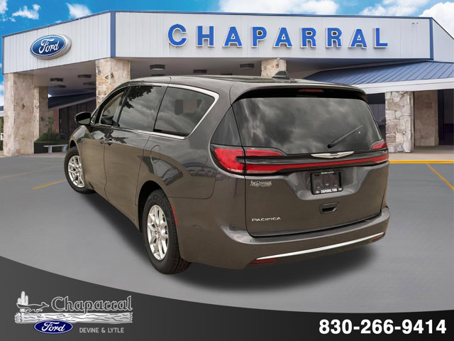 Used 2023 Chrysler Pacifica Touring-L FWD image 22