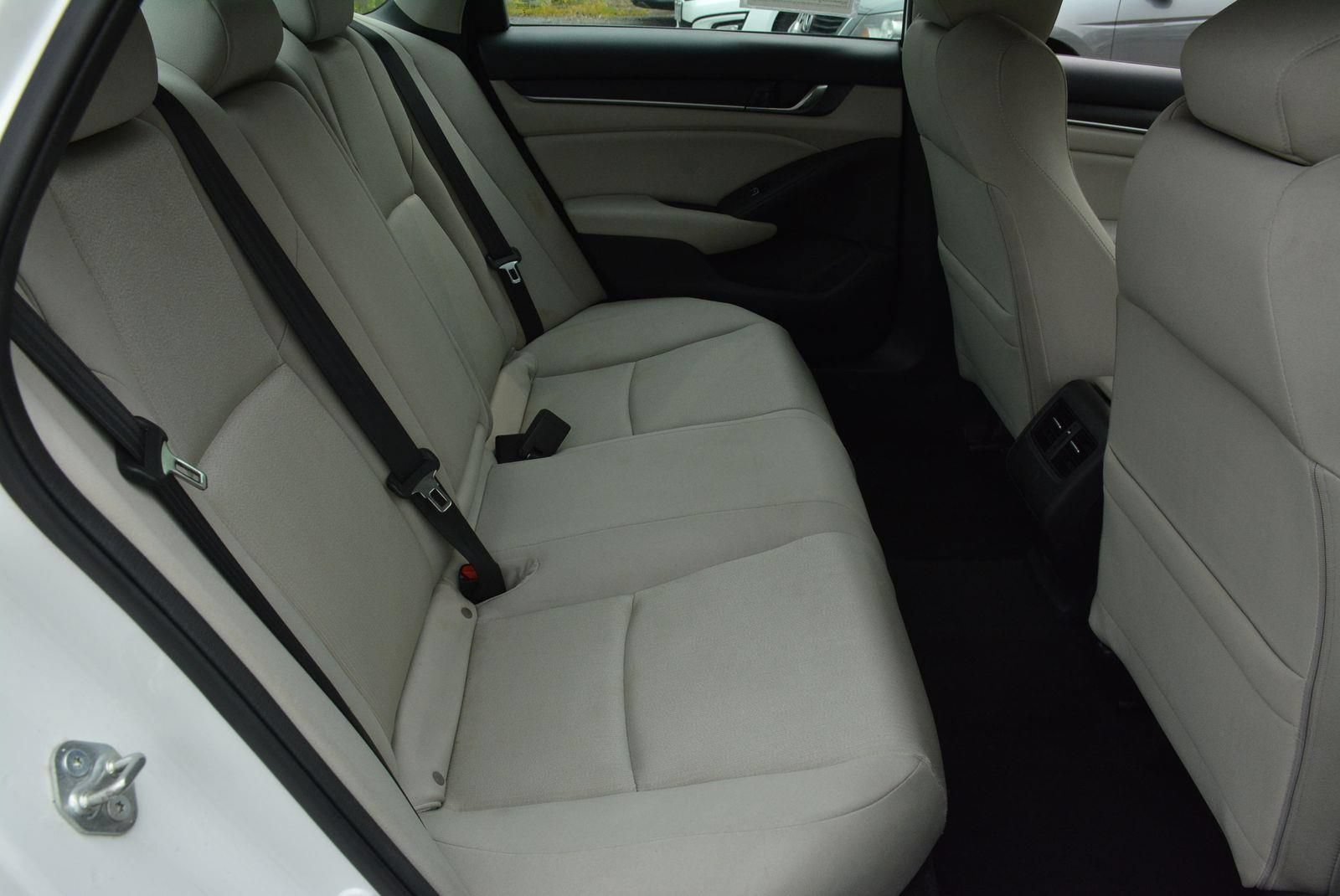 Used 2018 Honda Accord EX image 17