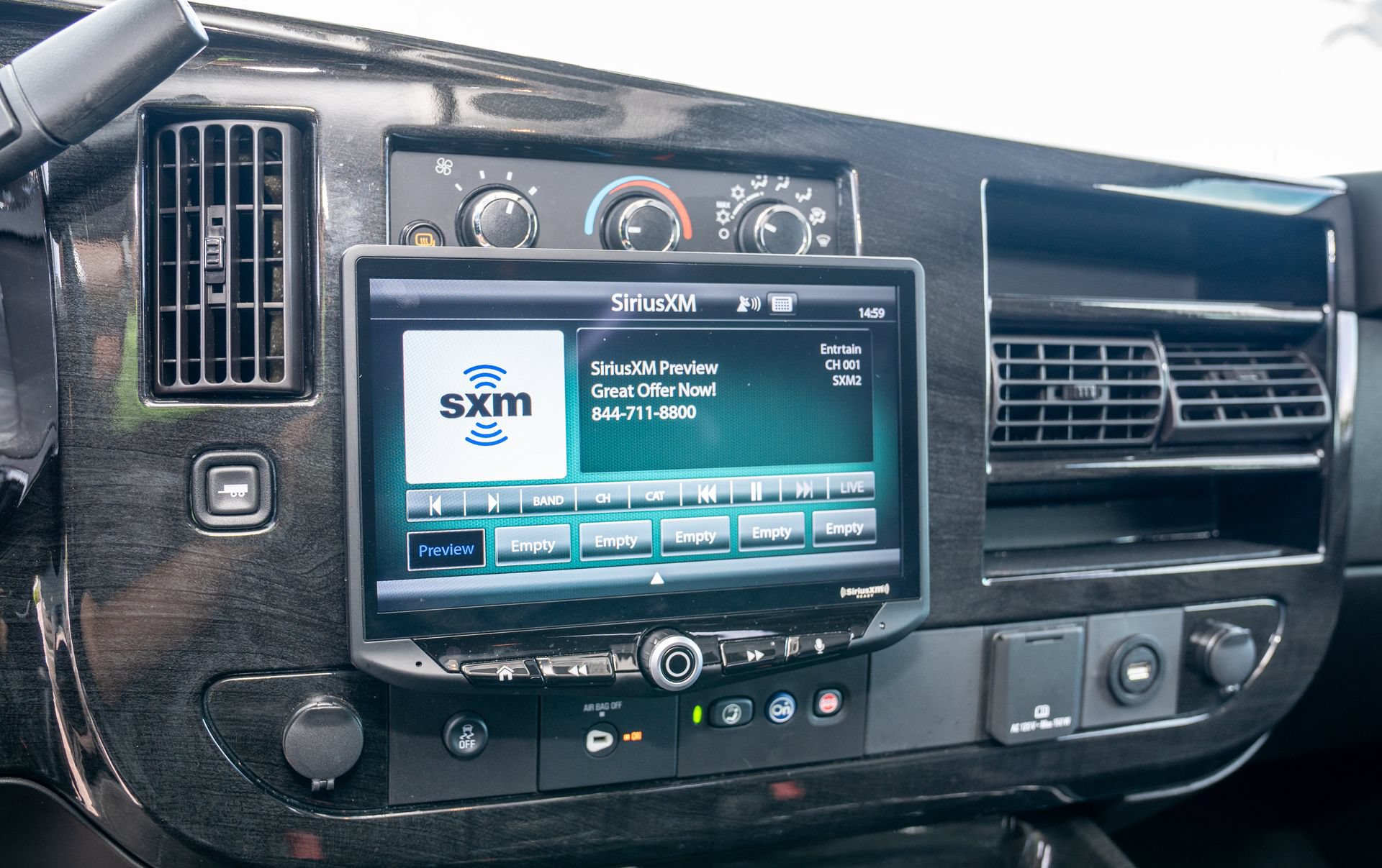 Used 2022 GMC Savana 2500 Extended RWD image 27