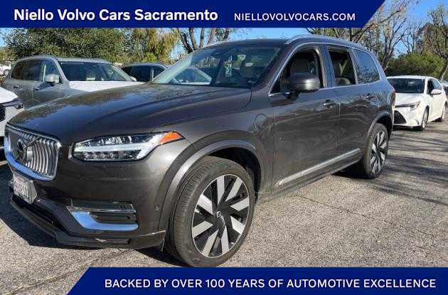Used 2023 Volvo XC90 T8 Ultimate w/ Protection Package Premier image 1