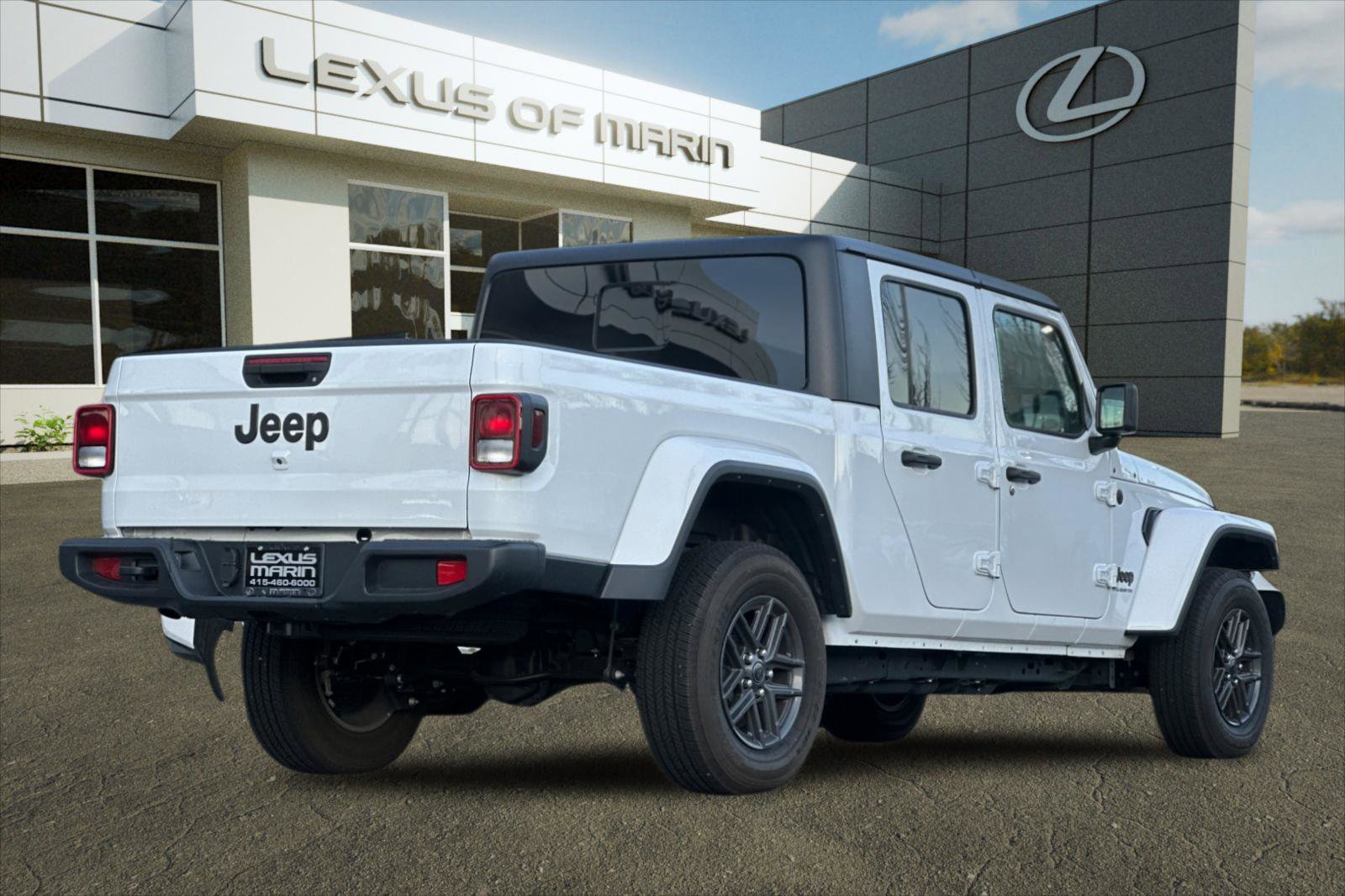 Used 2024 Jeep Gladiator Sport image 8