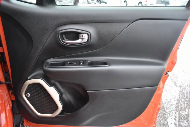 Used 2016 Jeep Renegade 75th Anniversary image 42