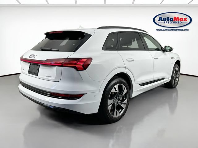 Used 2022 Audi e-tron Premium w/ Convenience Plus Package AWD/4WD image 2