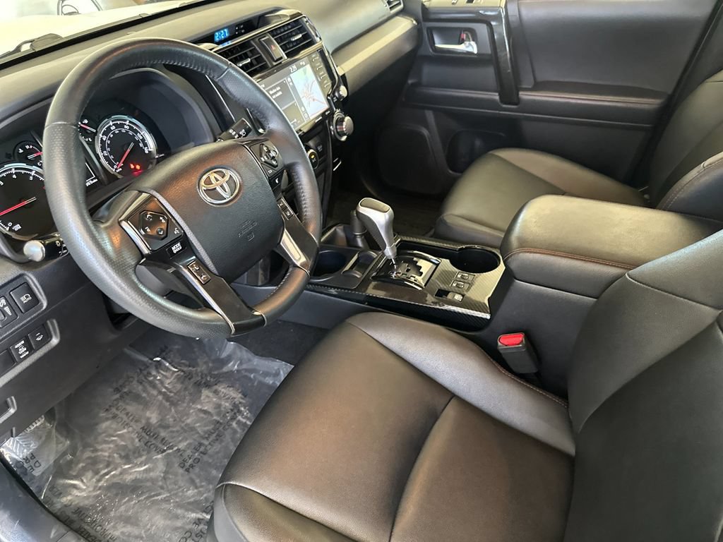 Used 2022 Toyota 4Runner TRD Off-Road Premium AWD/4WD image 9