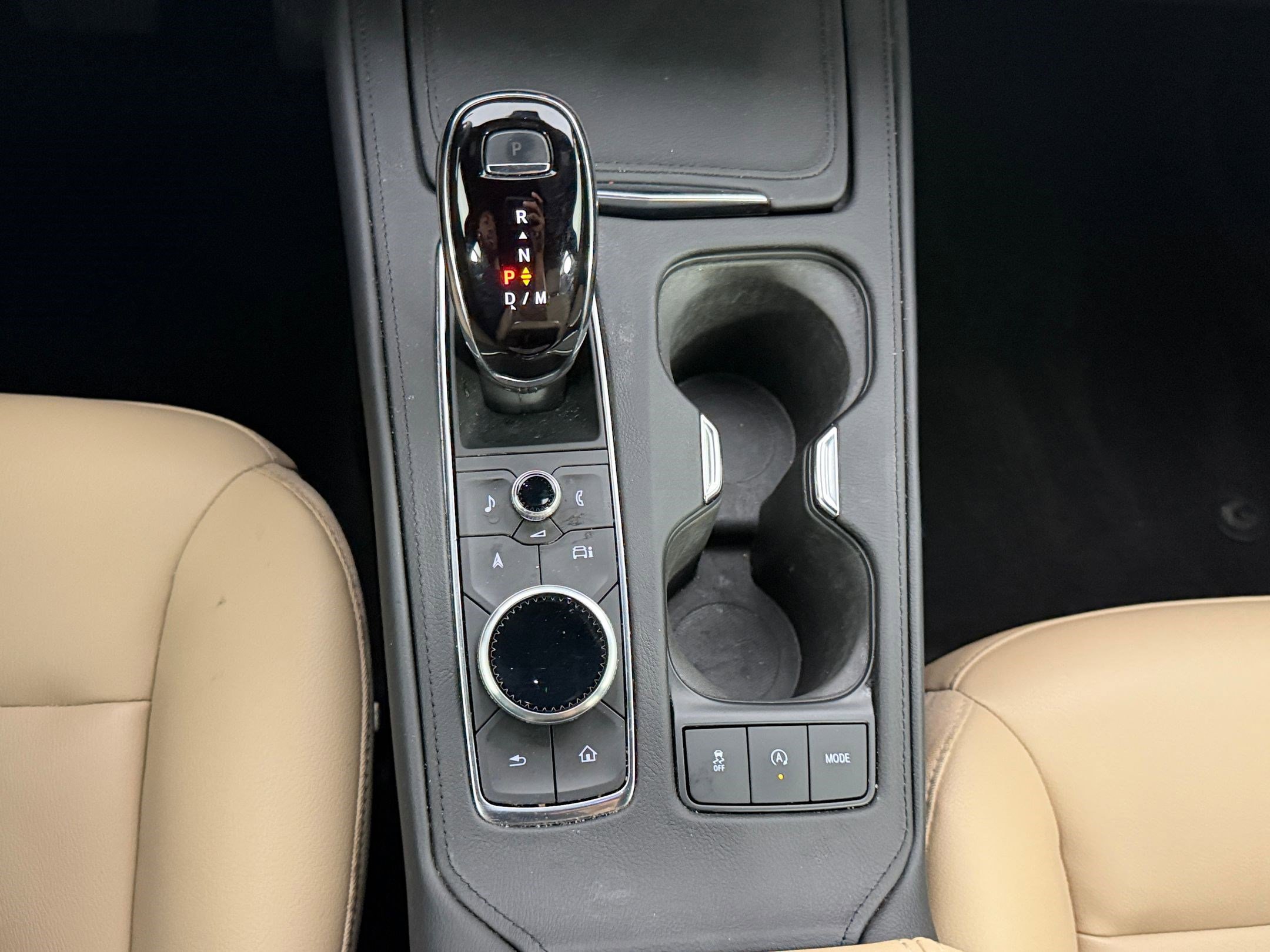 Used 2024 Cadillac XT4 Luxury w/ Cold Weather Package image 24