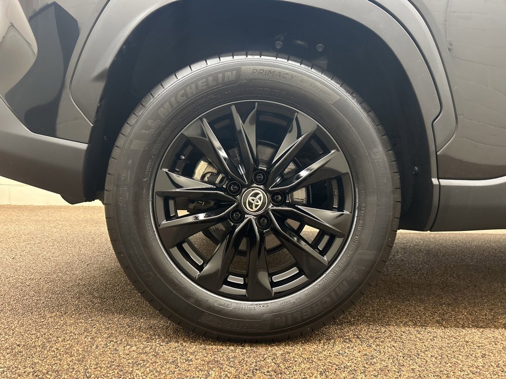 Used 2024 Toyota Corolla Cross LE image 26