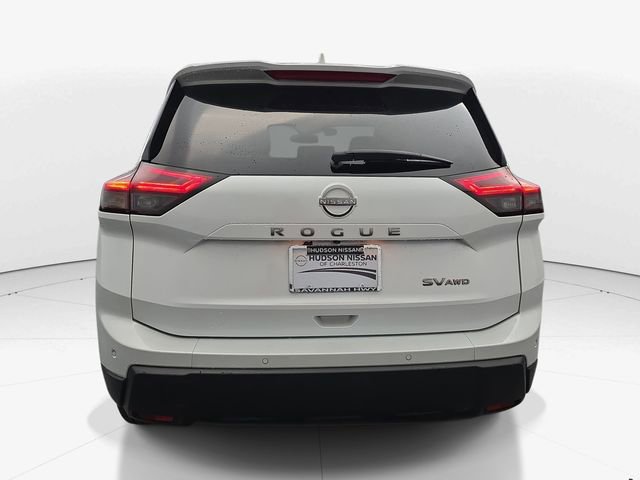 Used 2024 Nissan Rogue SV image 8