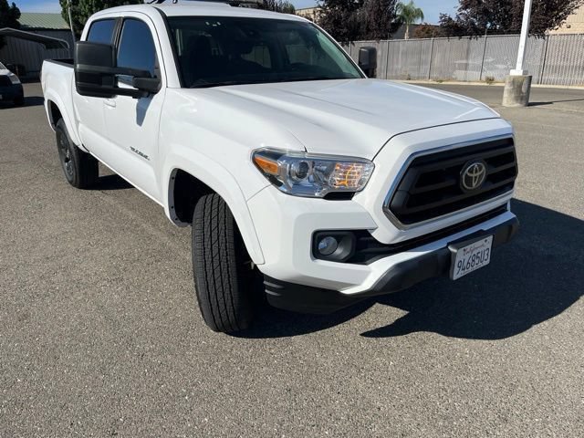 Used 2022 Toyota Tacoma SR5 RWD image 2