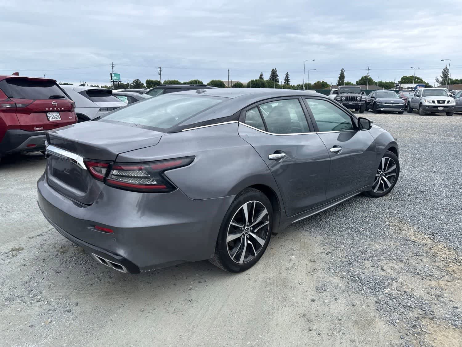 Used 2023 Nissan Maxima SV w/ Floor Mat Group FWD image 5