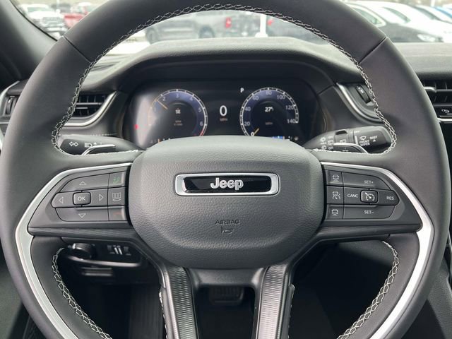 New 2025 Jeep Grand Cherokee L Laredo image 16