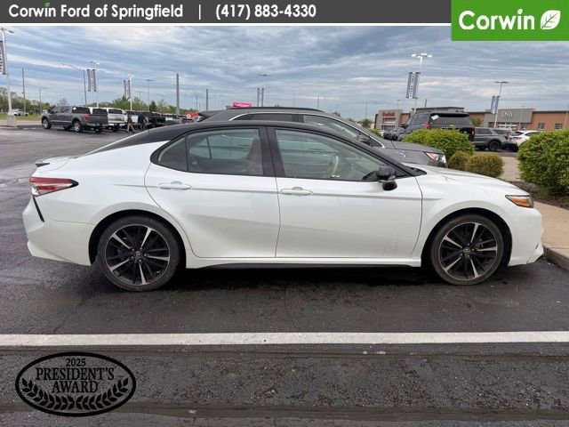 Used 2019 Toyota Camry XSE image 7