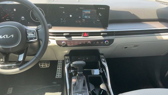 Certified 2025 Kia Sorento SX image 36