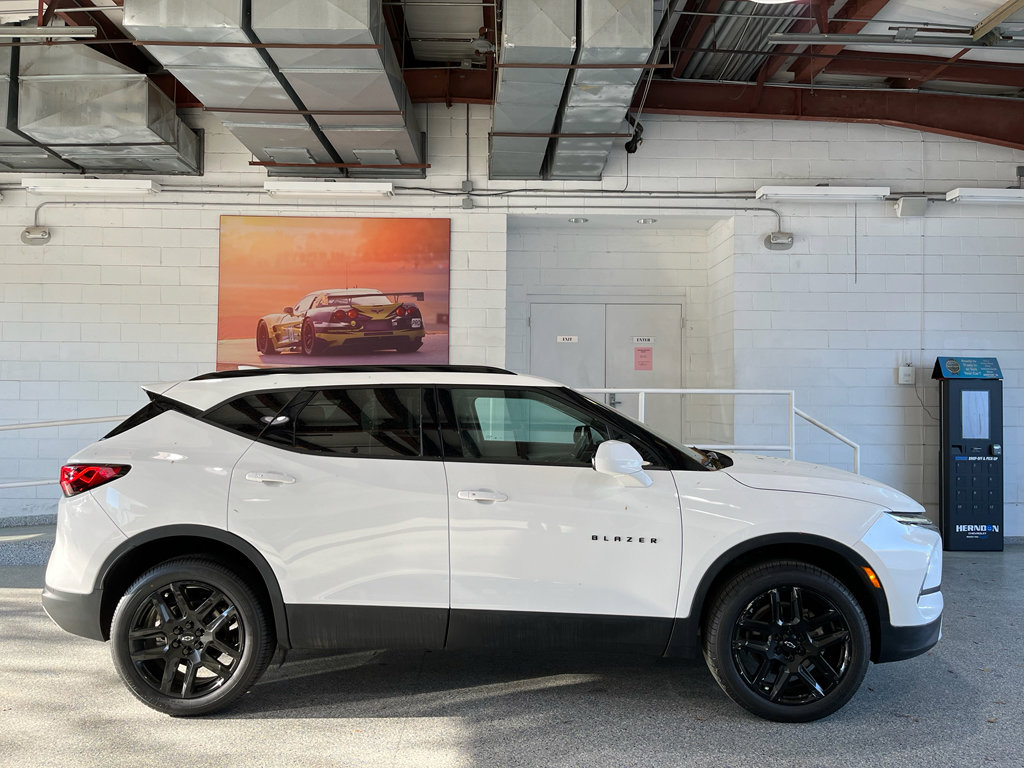Used 2024 Chevrolet Blazer LT w/ Convenience Package image 12