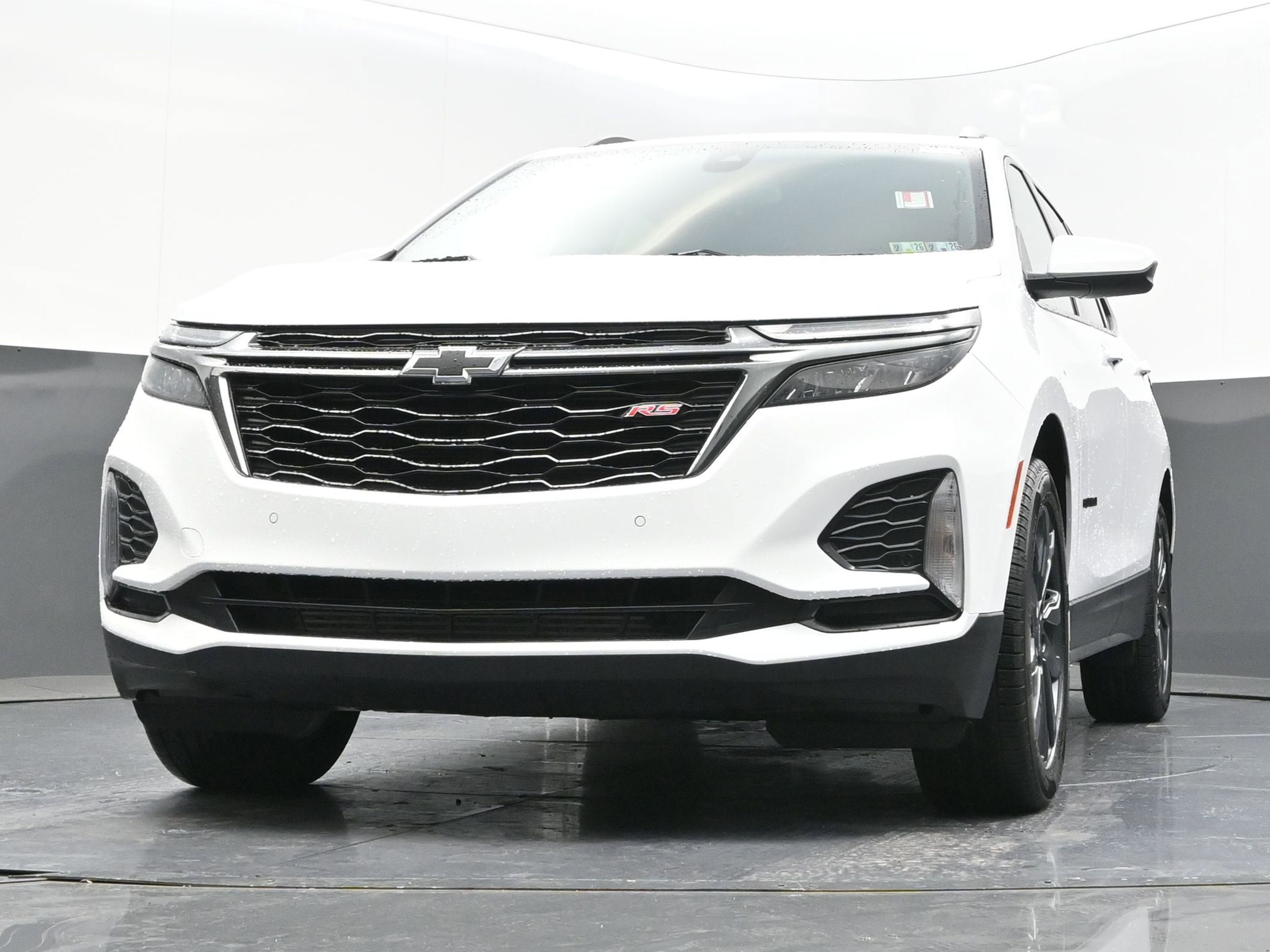 Used 2023 Chevrolet Equinox RS FWD image 38