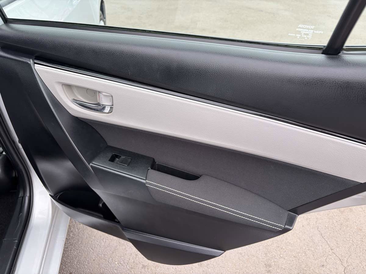 Used 2017 Toyota Corolla L FWD image 24
