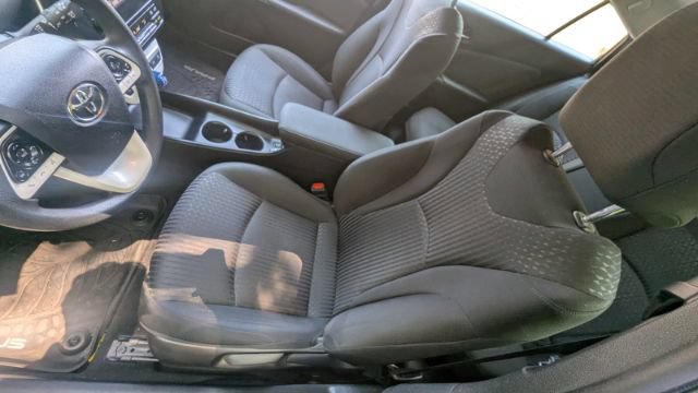 Used 2017 Toyota Prius Two w/ Prius Two Safety Plus Package FWD image 16
