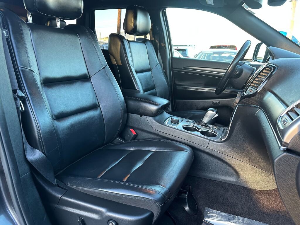 Used 2019 Jeep Grand Cherokee Limited image 23