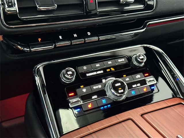 Used 2024 Lincoln Navigator Reserve image 33