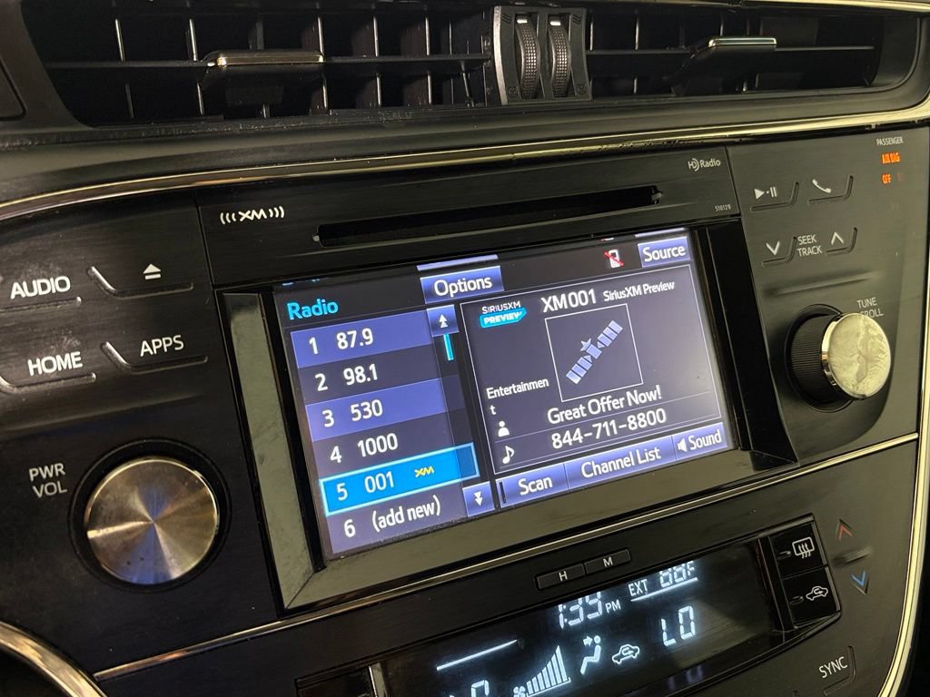 Used 2018 Toyota Avalon XLE w/ All Weather Liner Package FWD image 29