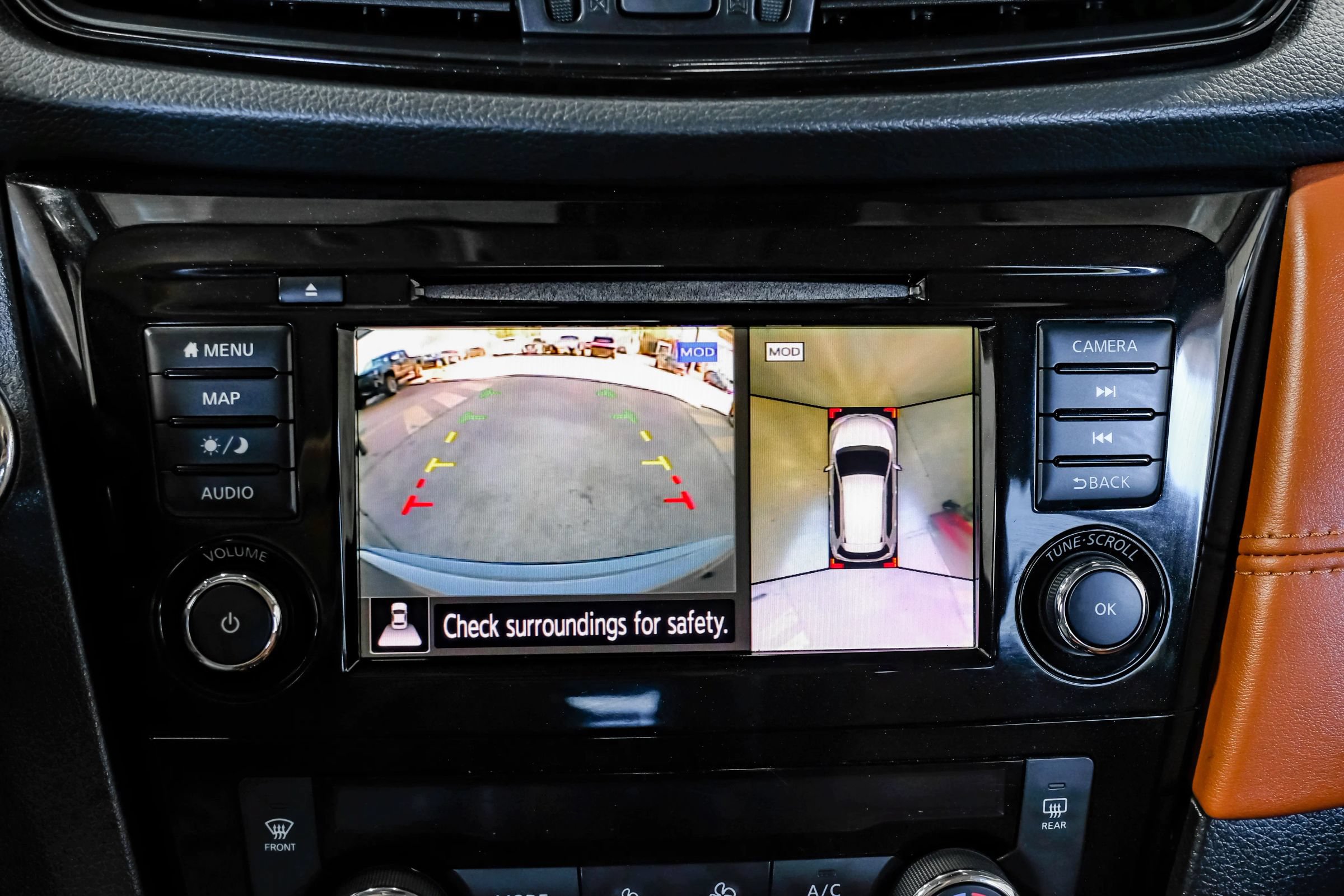 Used 2018 Nissan Rogue SL w/ Premium Package FWD image 31