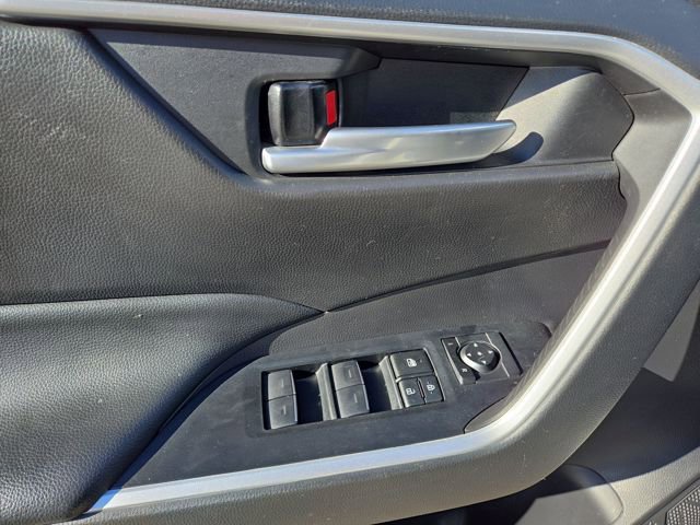 Used 2023 Toyota RAV4 XLE image 15