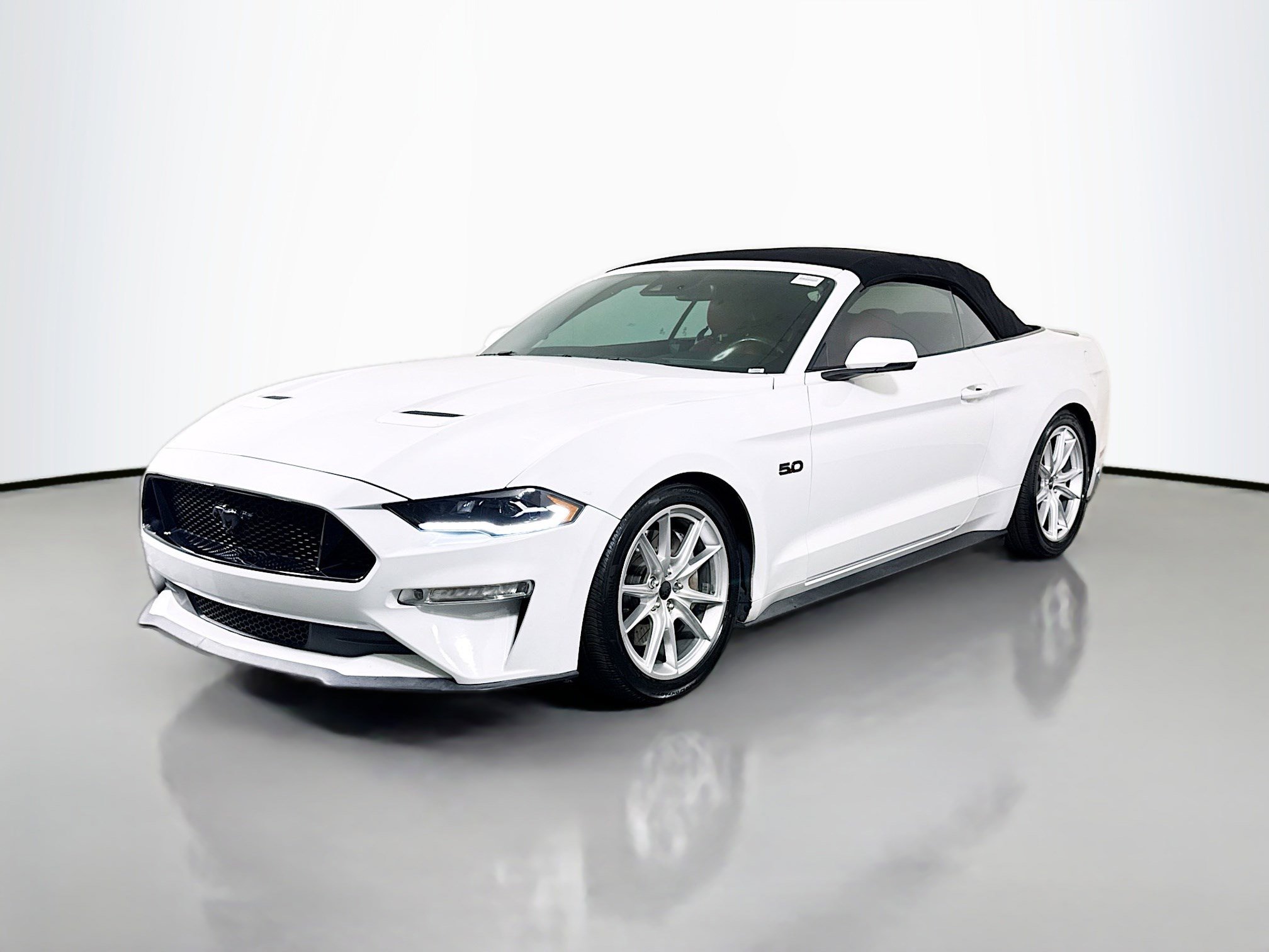 Used 2019 Ford Mustang GT Premium w/ Equipment Group 401A image 4