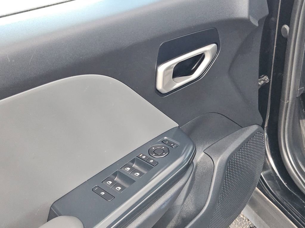Used 2025 Kia K4 FWD image 15