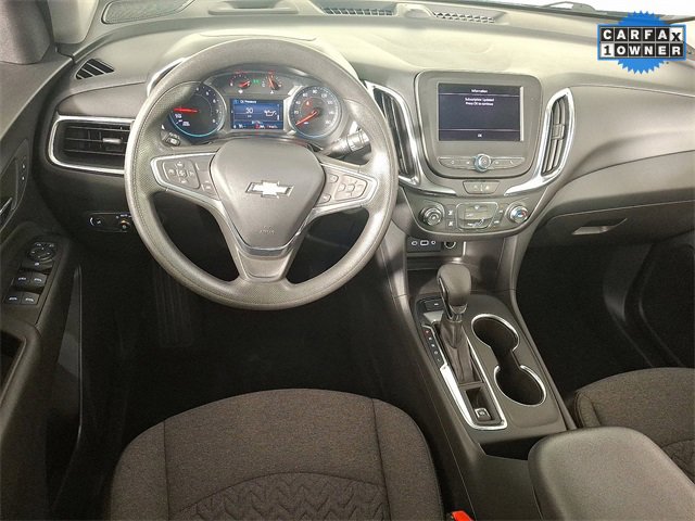 Used 2023 Chevrolet Equinox LT image 2