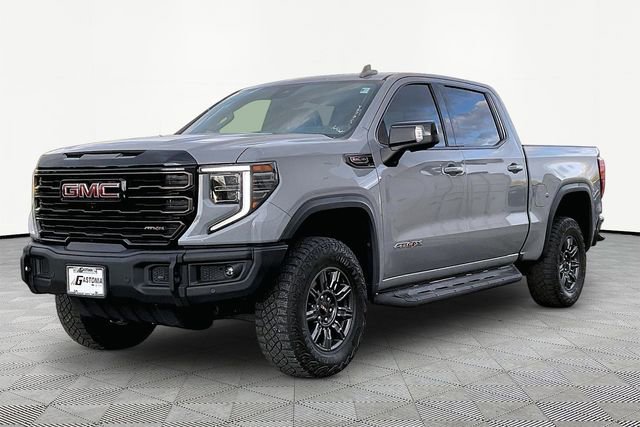 Used 2023 Chevrolet Suburban Premier image 3