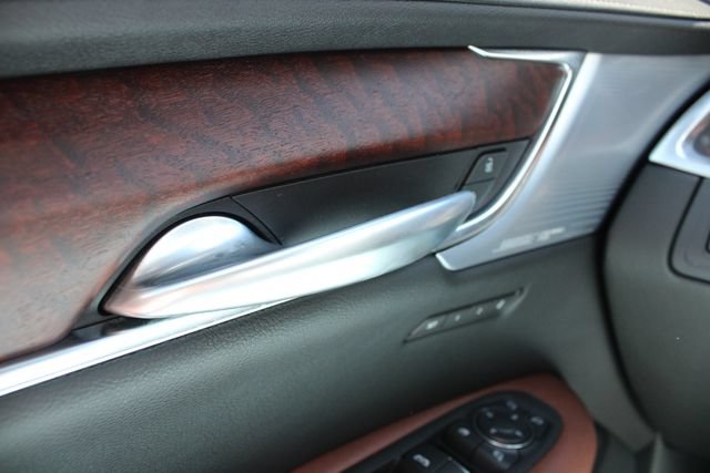 Used 2024 Cadillac XT5 Premium Luxury AWD/4WD image 8