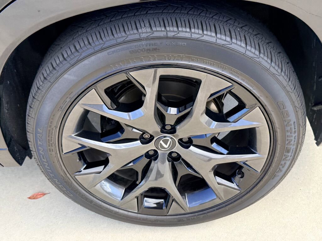 Used 2024 Lexus TX 500h TX 500h F SPORT Premium image 9