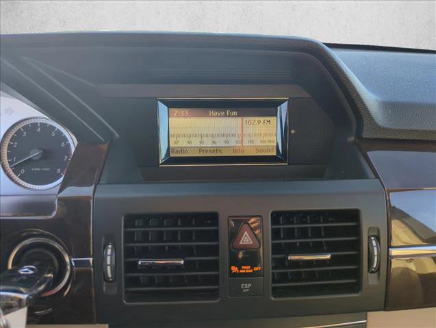 Used 2010 Mercedes-Benz GLK 350 4MATIC image 17