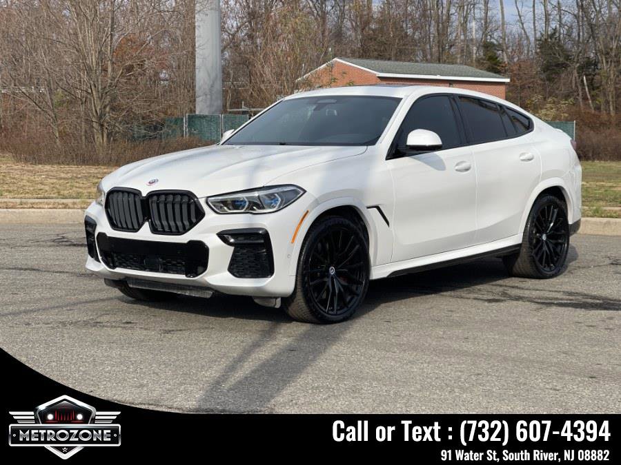 Used 2023 BMW X6 M50i w/ Executive Package image 4