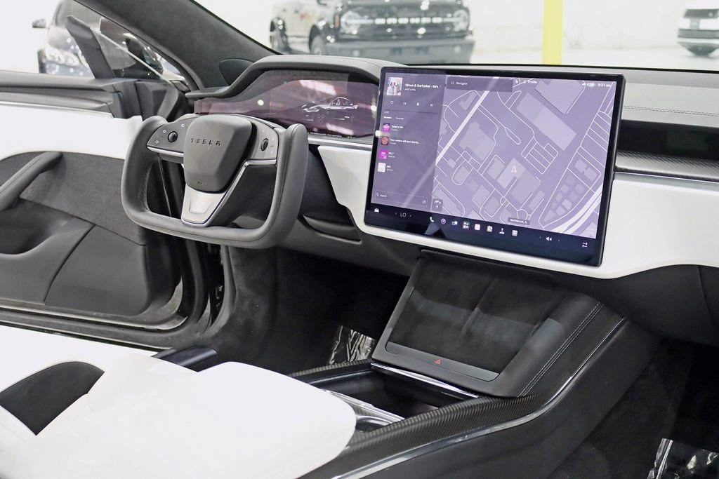 Used 2024 Tesla Model S Plaid AWD/4WD image 35