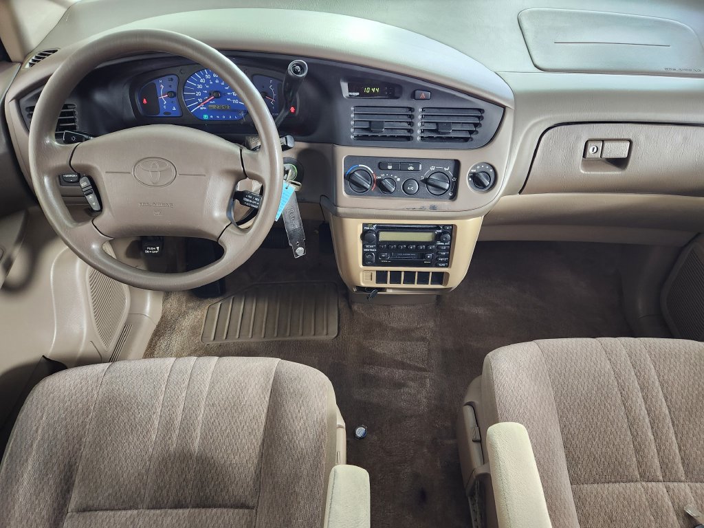 Used 2002 Toyota Sienna CE FWD image 16