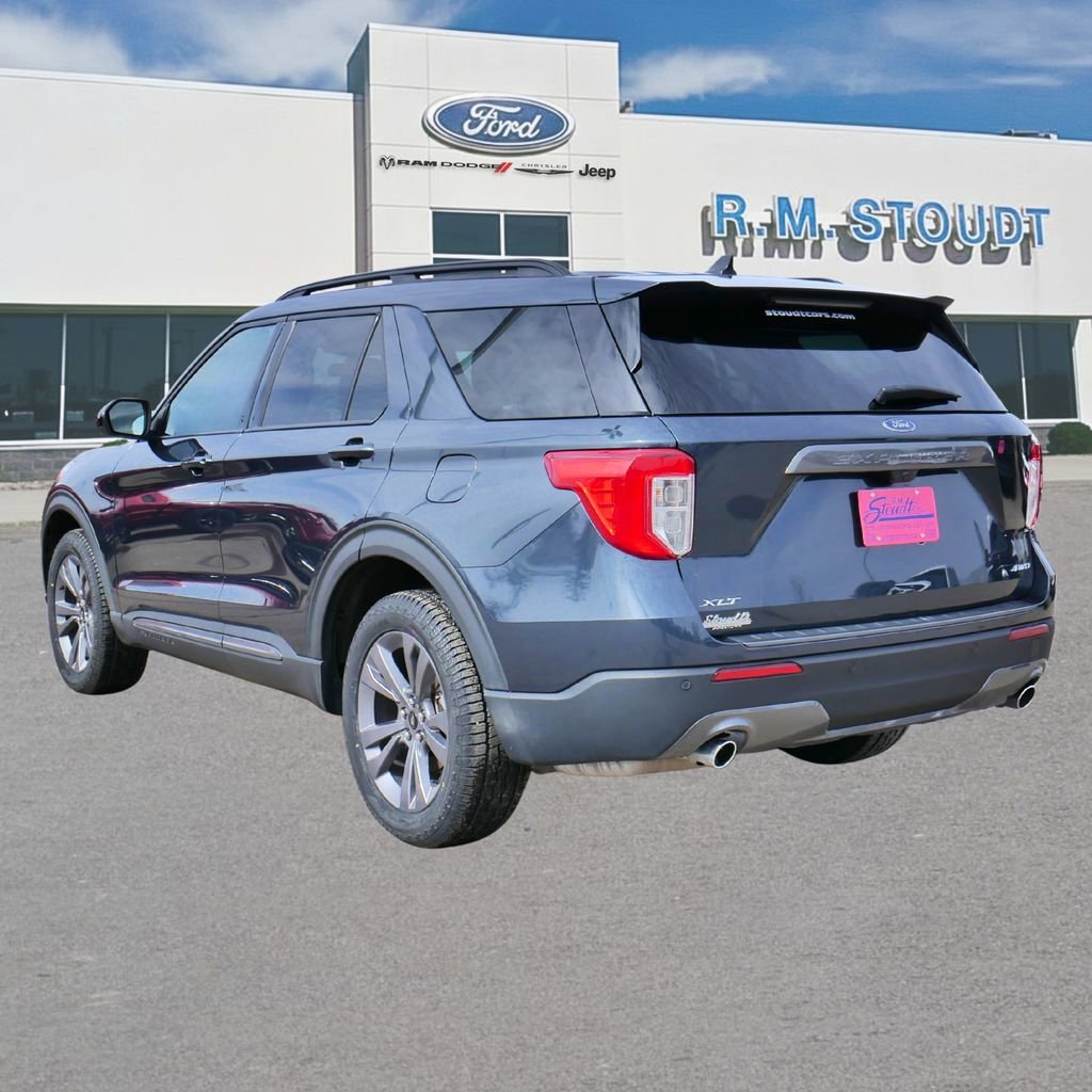 Used 2023 Ford Explorer XLT w/ Equipment Group 202A image 9