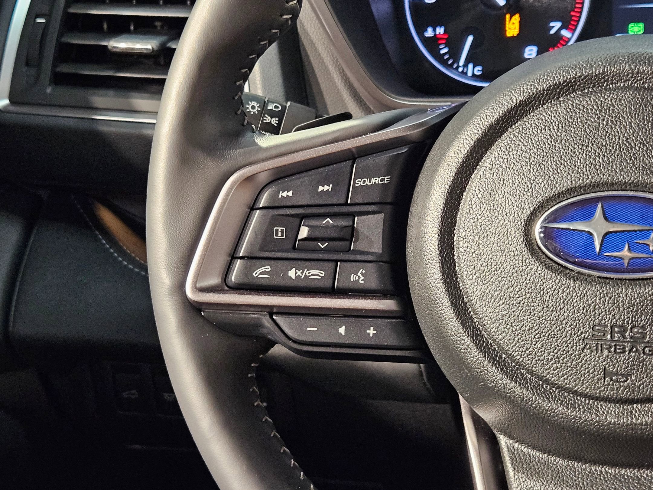 Used 2024 Subaru Ascent Touring image 29