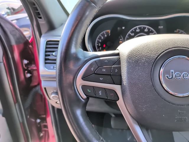 Used 2020 Jeep Grand Cherokee Laredo AWD/4WD image 22