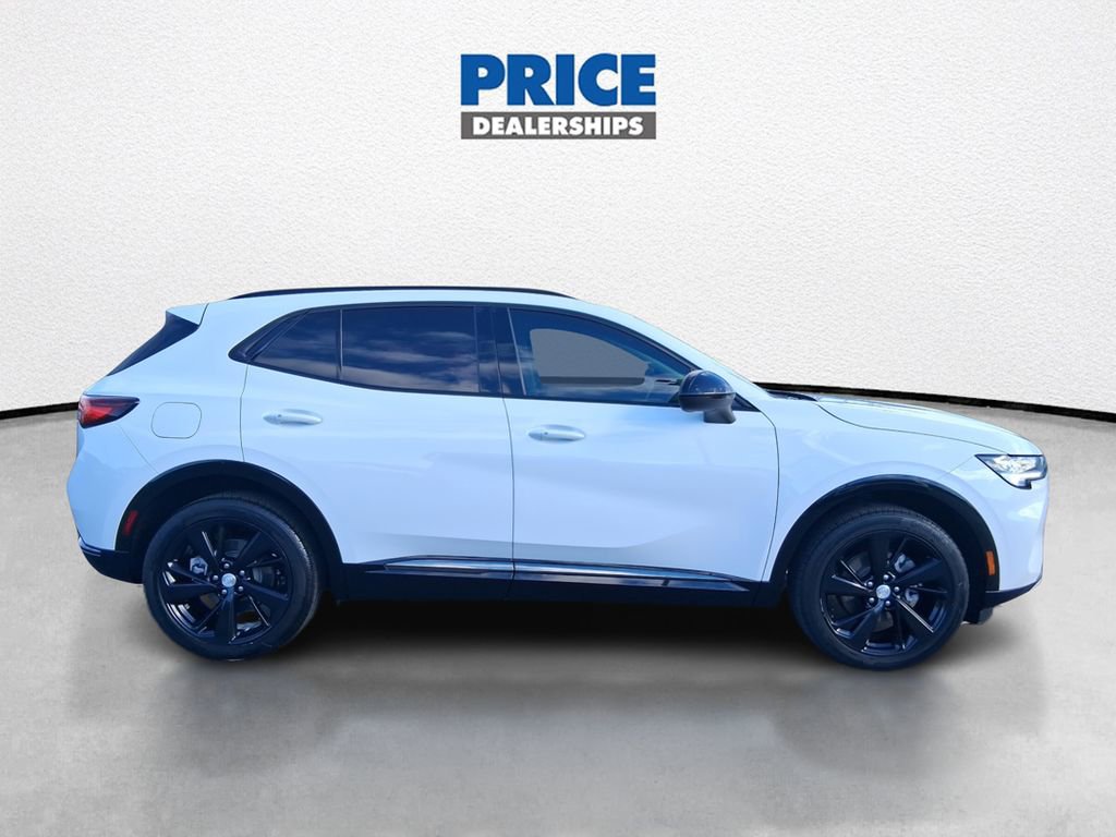 Used 2021 Buick Envision Essence w/ Sport Touring Package image 4