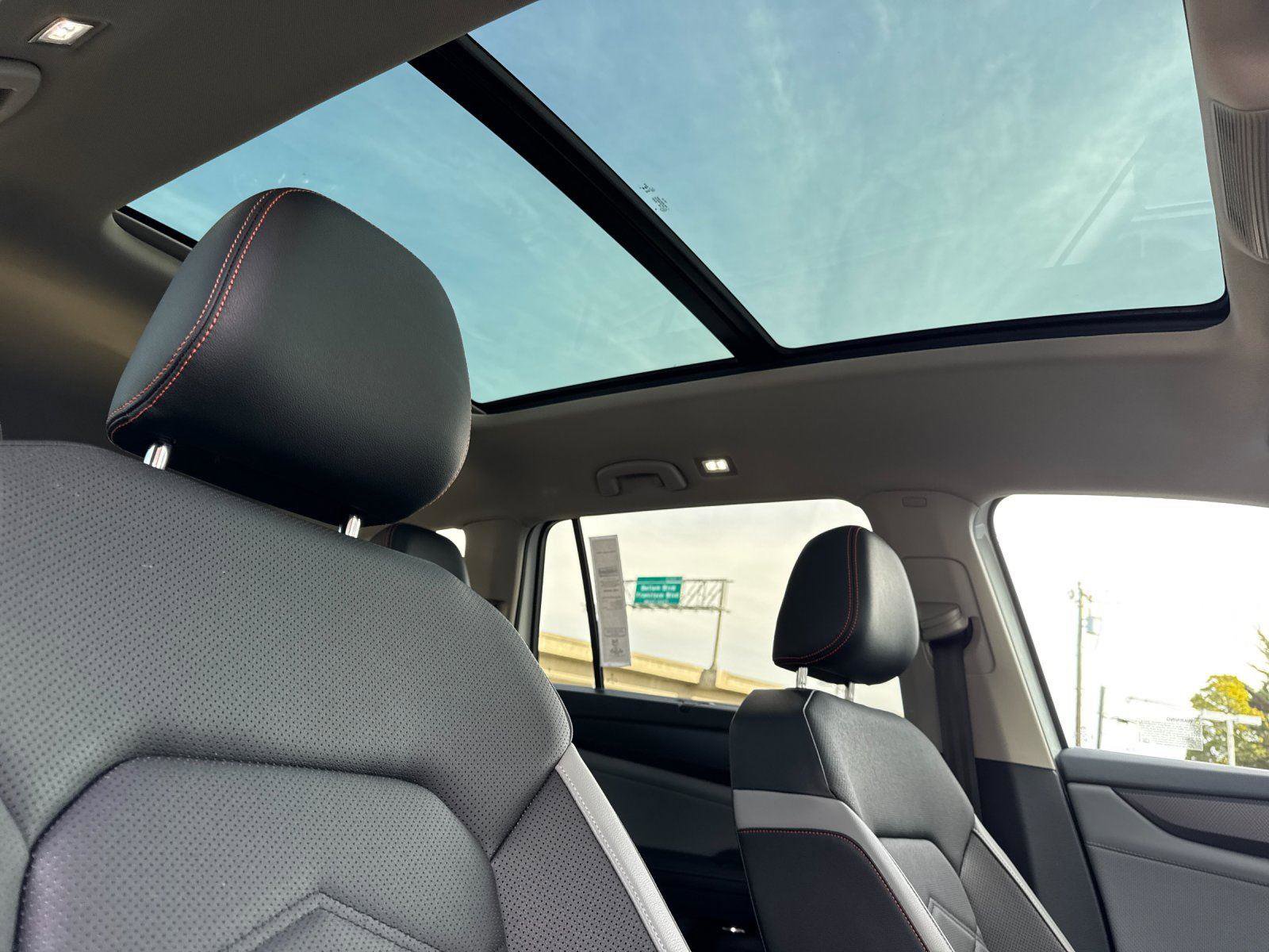 Used 2025 Volkswagen Atlas Peak Edition SE image 16