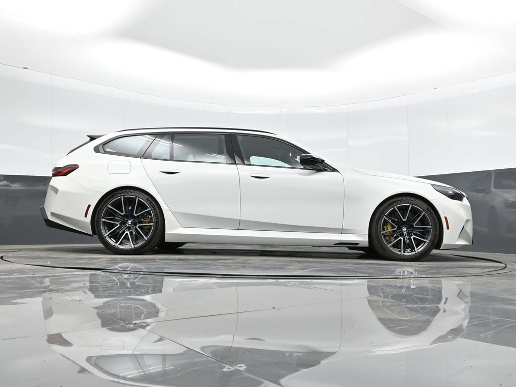 Used 2025 BMW M5 Touring w/ M Driver's Package image 39