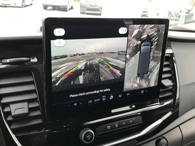 Used 2023 Ford Transit 350 XLT image 10